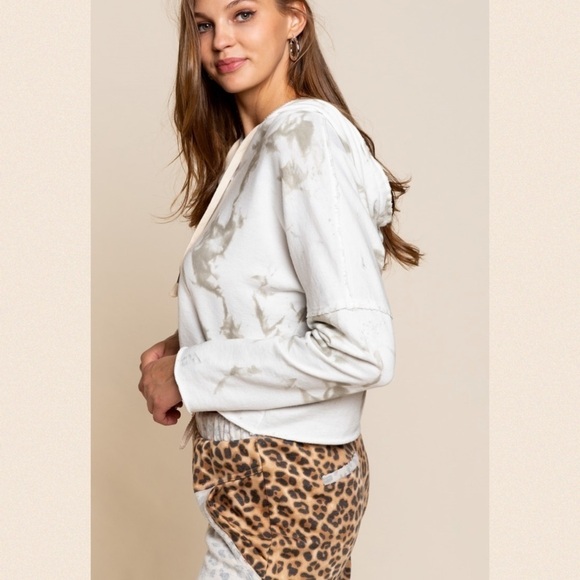 Last Dusky Sage Drop Cropped Tie Dye Hoodie - Picture 2 of 13